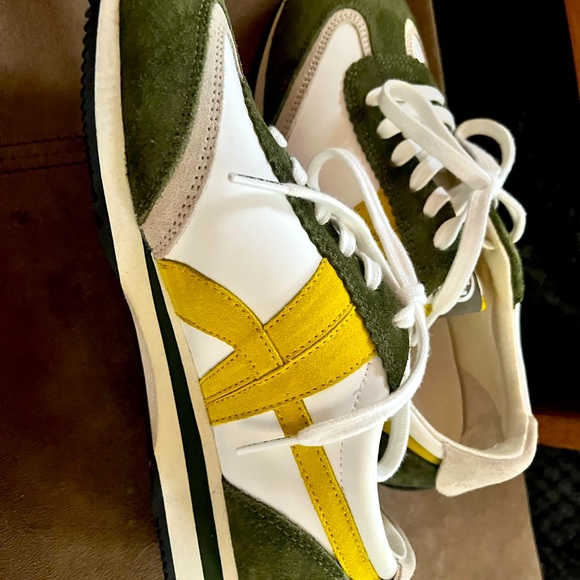 Tory Birch Shoes - tory burch sneakers nwot